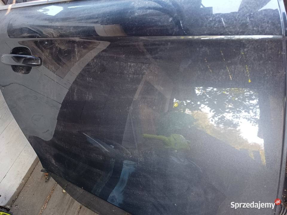 Audi A4 B8 drzwi prawe tylne LZ7L