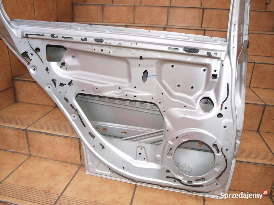 Mercedes E klasa W211 drzwi lewe tył sedan 2002 Kalisz