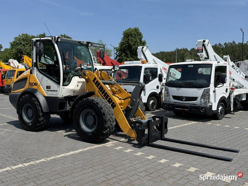 średnia kołowa Liebherr L 506 Compact Łyżka Rok produkcji 2023 Widełki