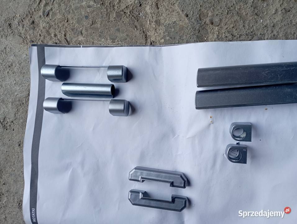 Zaślepki na zawiasy komplet Budowa Grodzisko