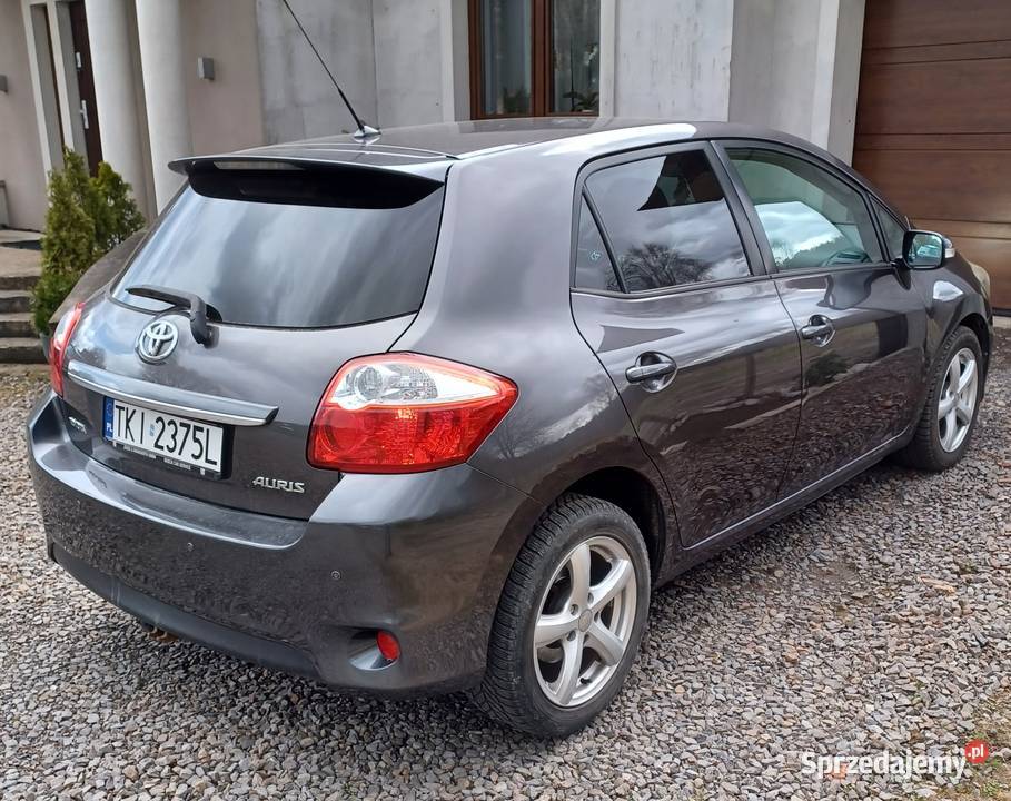 Toyota Auris 16 VVT lift Hatchback Kielce sprzedam