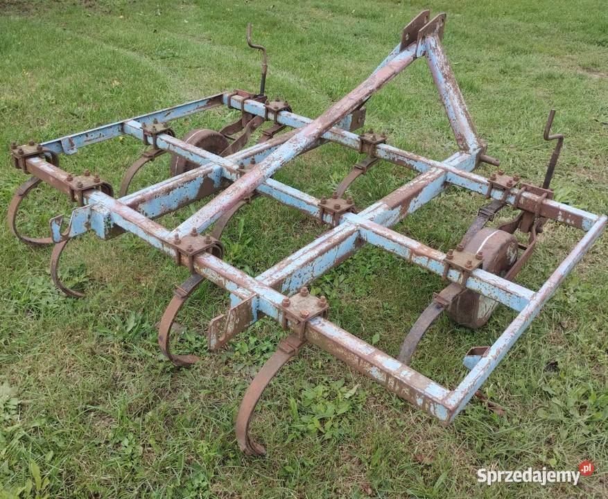 Kultywator szer 180 na 11 zębów do C330 i T25 lubelskie Żyrzyn