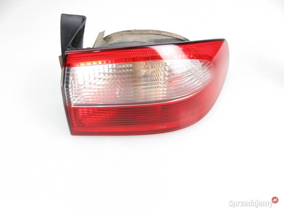 LAMPA PRAWA TYLNA RENAULT LAGUNA II 8200002474 osobowe Lampy tylne