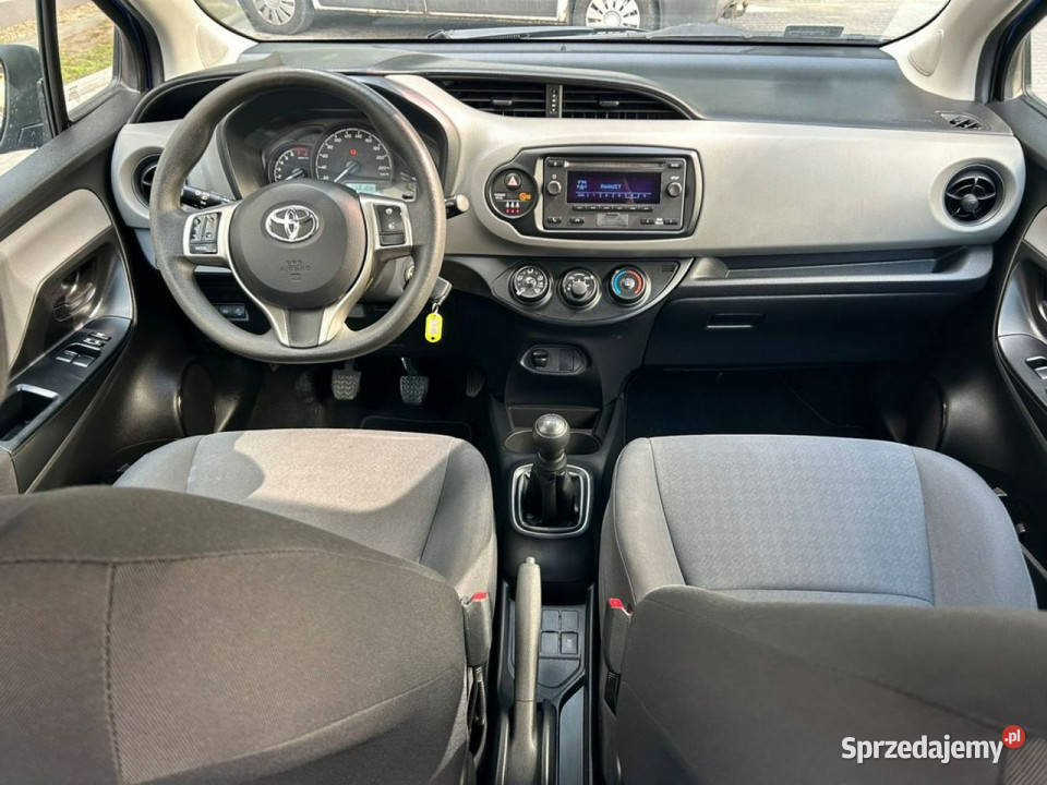 Toyota Yaris Pierwsza rejestracja 042021rSalon przyciemniane szyby Warszawa
