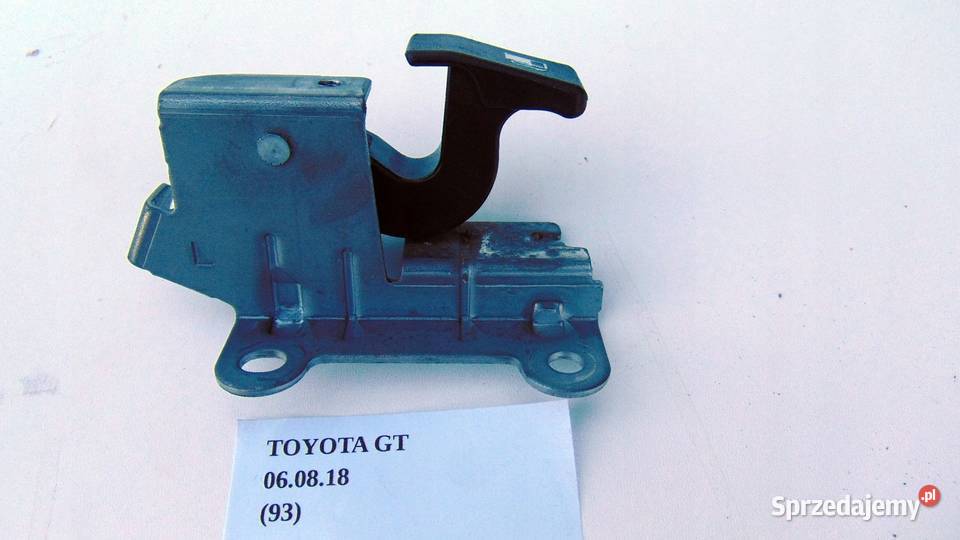 PRZYCISK OTWIERANIA WLEWU PALIWA TOYOTA GT86 osobowe Nowy Tomyśl