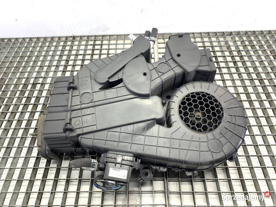 NAGRZEWNICA TYŁ DODGE CARAVAN V 68300368AB Van osobowe podkarpackie sprzedam
