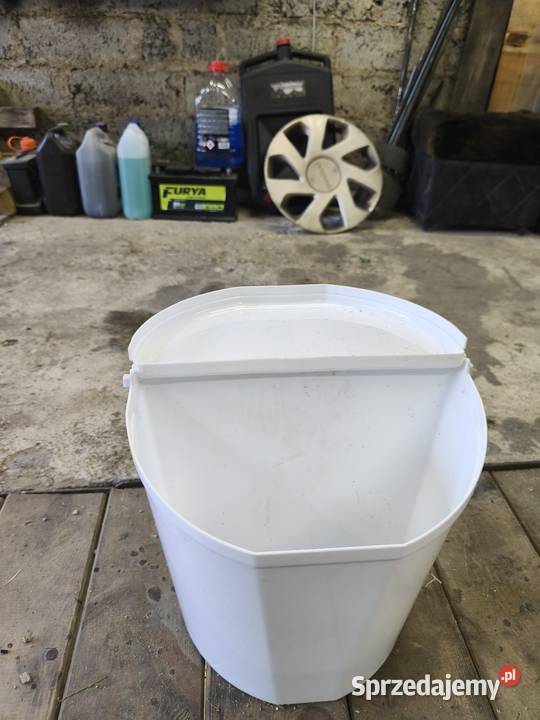 Śmietnik do kamperprzyczepa