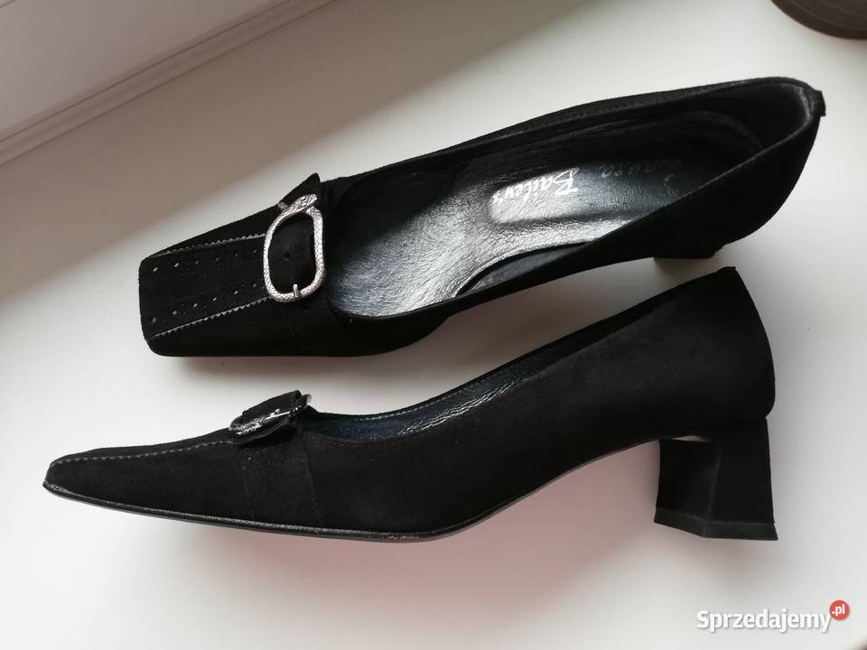 damskie zamszowe włoskie czółenka vintage 365 24cm Szczecin