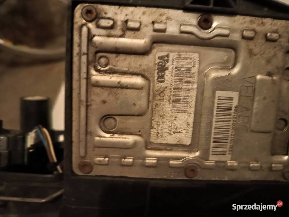 Lampy przód a4b6 Xenon Strzegom sprzedam