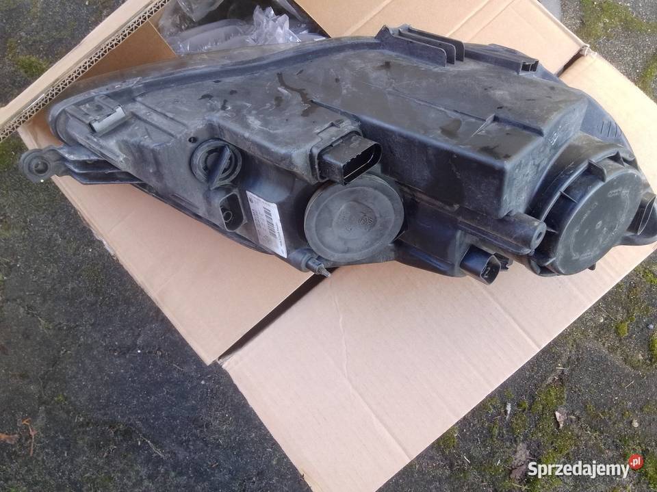 Reflektory przednie VW Golf 5 Plus sprzedam