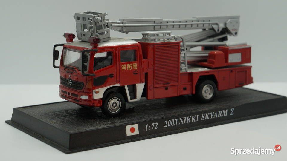 Samochód strażacki - NIKKI SKYARM (1:72) - del Prado