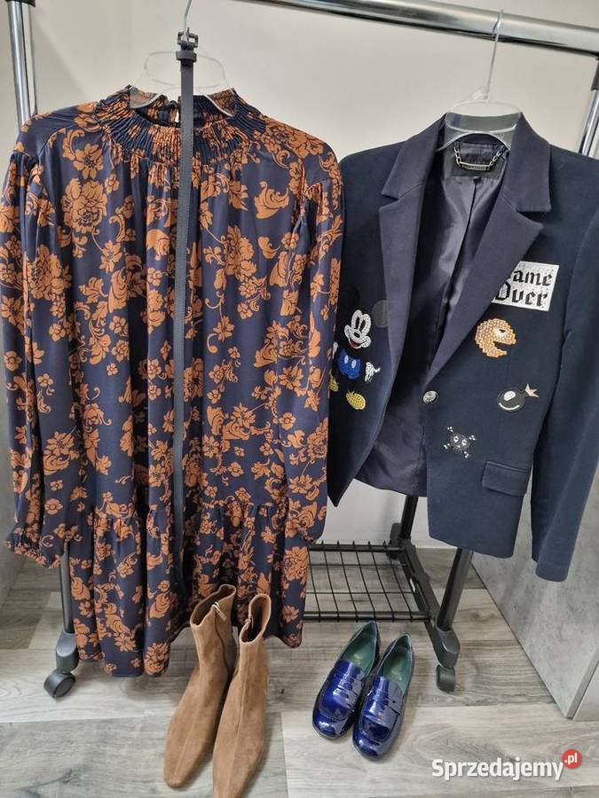 Sukienka Stójka Falbaną Pasek