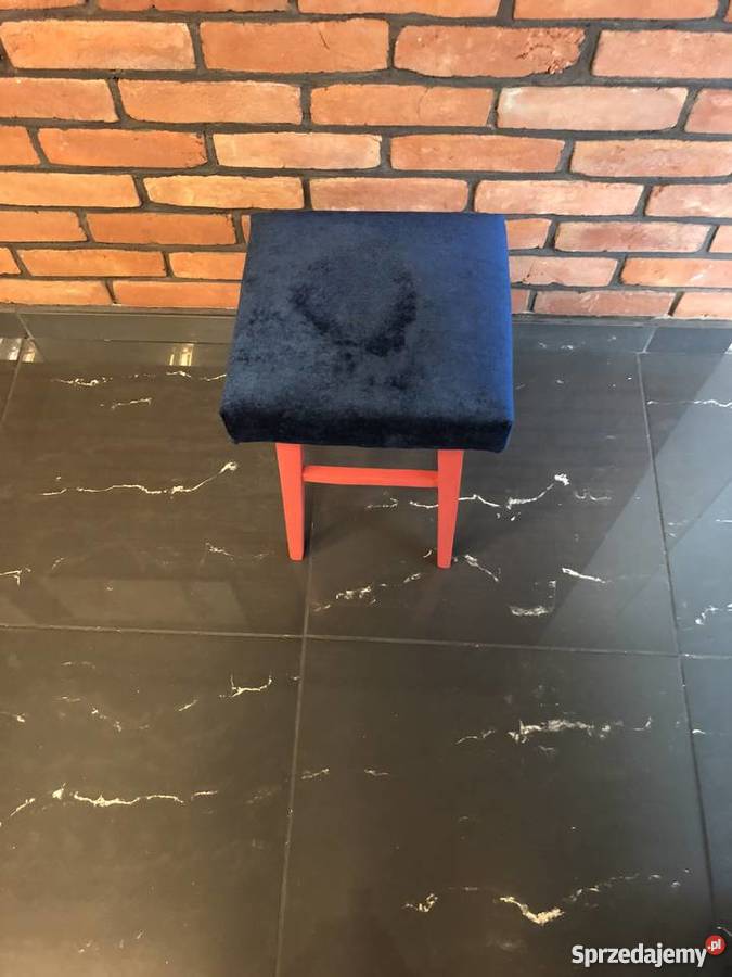 Stary taboret renowacji tapicerowany 50cm Września