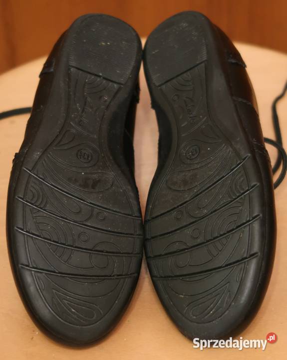 Buty wizytowe pantofle chłopca firmy CLARKS 325 Rozmiar 32.5 sprzedam