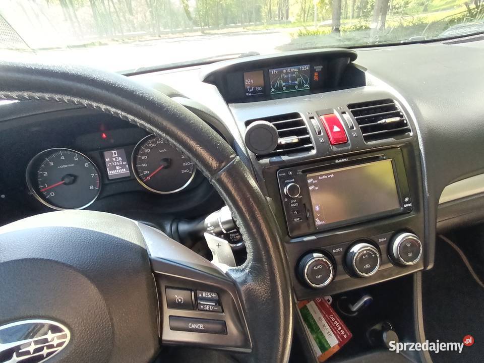 Subaru XV 20 eleganckie wnętrze w wersji XV Śrem sprzedam