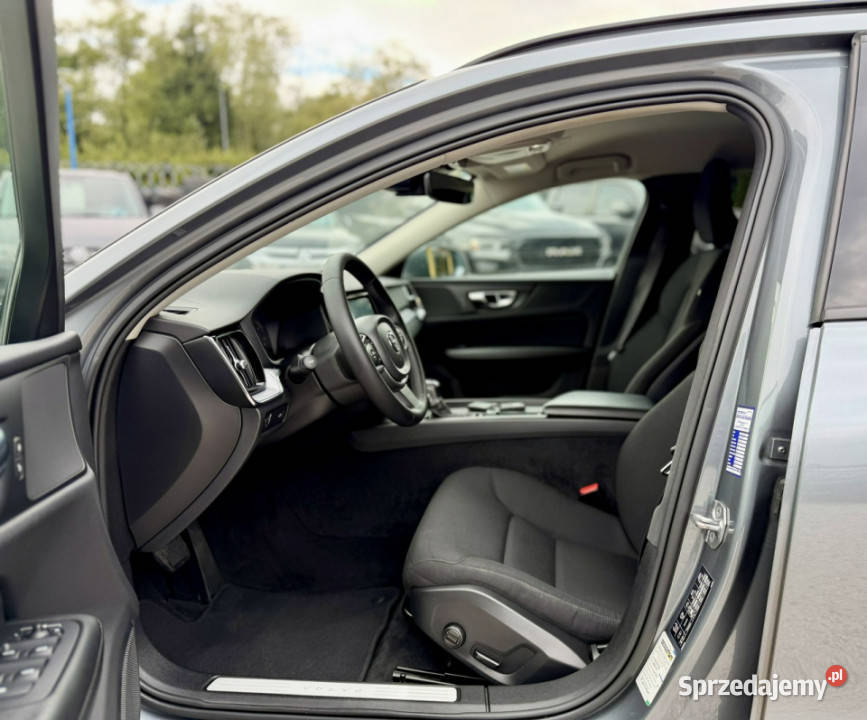 Volvo V60 AWD4x4Momentum ProGwarancja II 2018 Kamienna Góra
