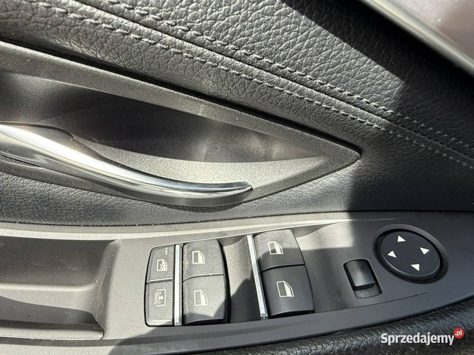 BMW 525 zadbana bezwypadkowa F10 20092017 elektrochrom. lusterka boczne Poznań