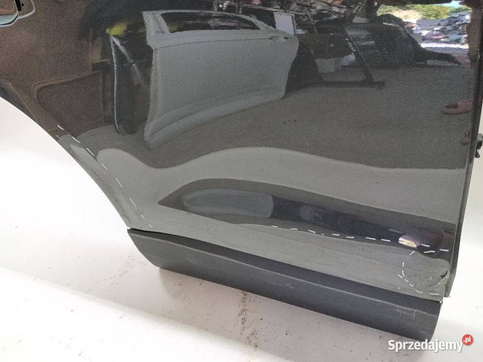 DRZWI TYŁ TYLNE PRAWE AUDI Q3 II 83A833124 osobowe