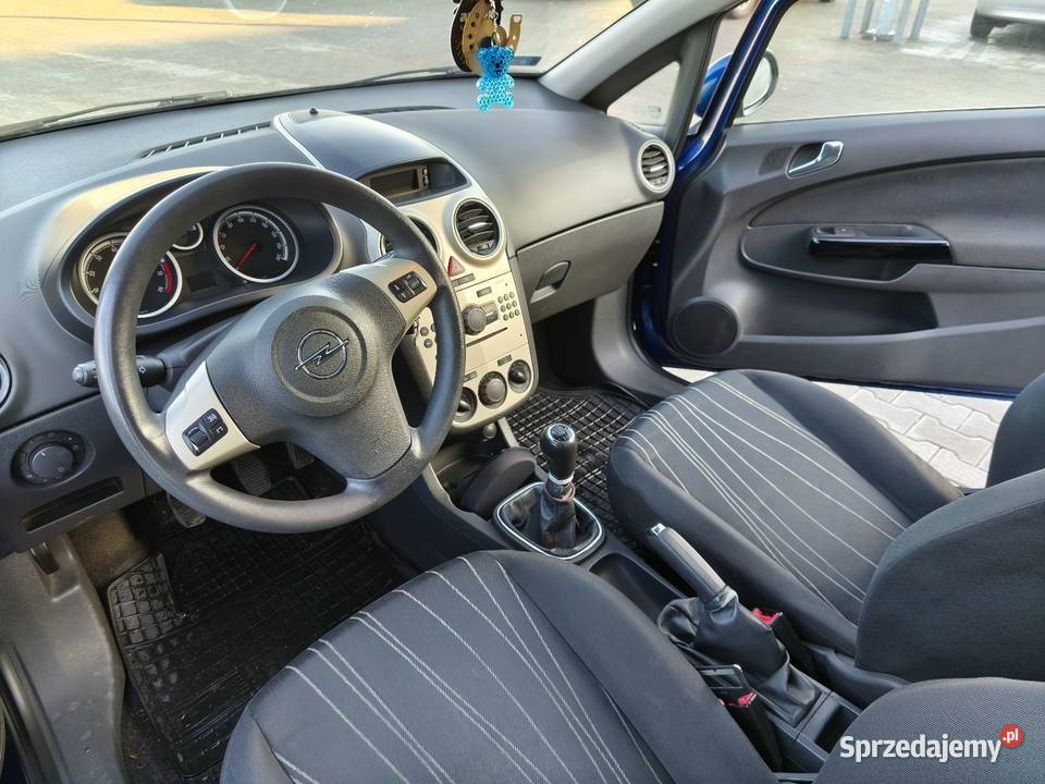 Opel Corsa D 12 benzynka Klima Nowe hamulce 219000km świętokrzyskie Końskie