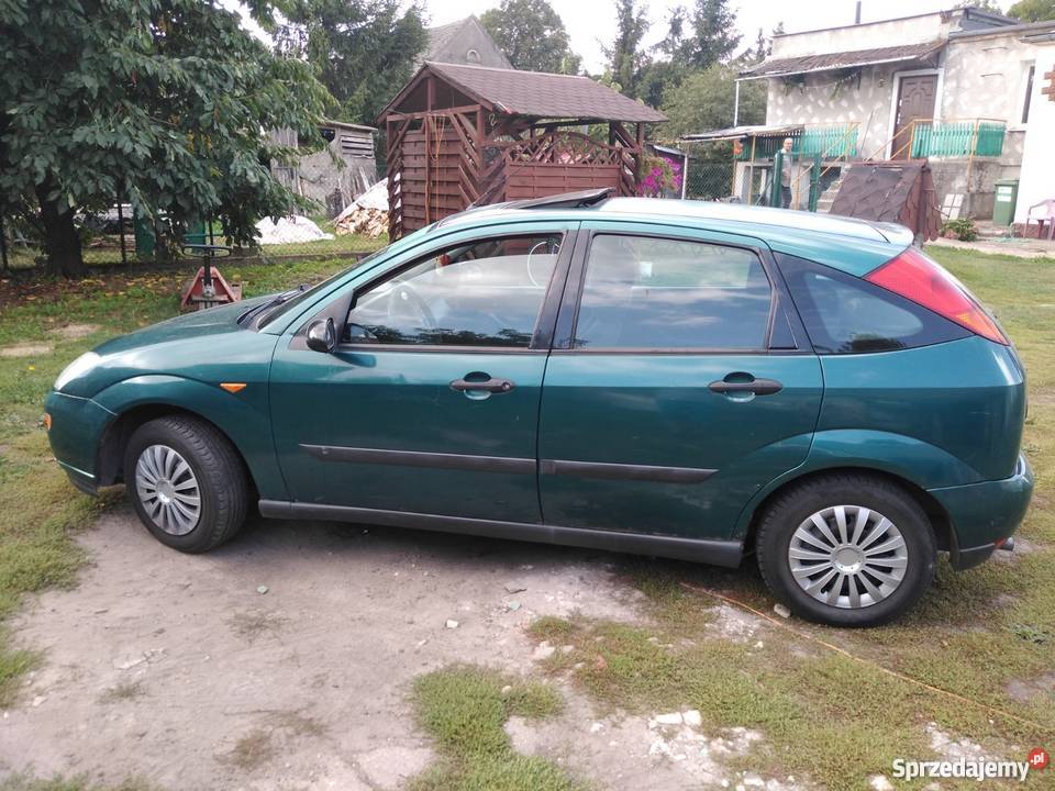 Ford Focus mk1 16 Benzyna garażowany wielkopolskie Chrustowo