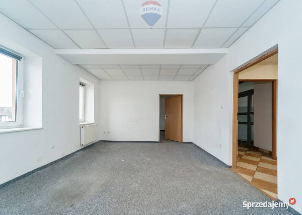 Wjazd z DK magazyn biura TIR S1800m dojazd asfaltowy Sprzedaż