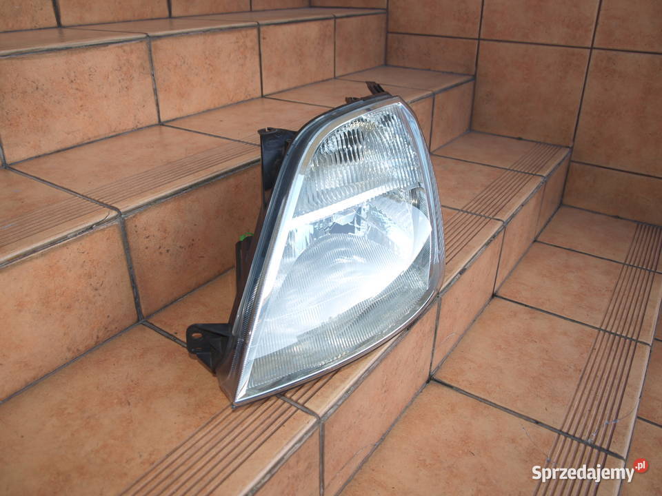 Ford Fiesta Mk6 lampa lewa przód zwykła 2002