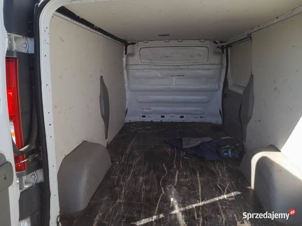 OPEL VIVARO 25 L2H1 TRAFIC Rok produkcji 2010 Czermna sprzedam