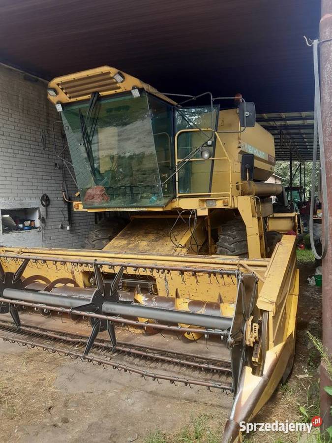 Kombajn zbożowy Holland TX 32 nieuszkodzony łódzkie Pstrokonie sprzedam