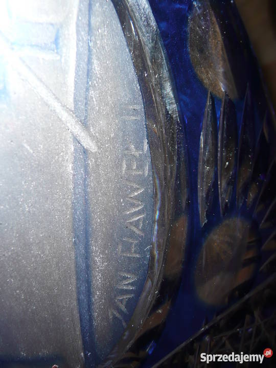 Wazon kryształowy z wizerunkiem Jana Pawła II Nisko