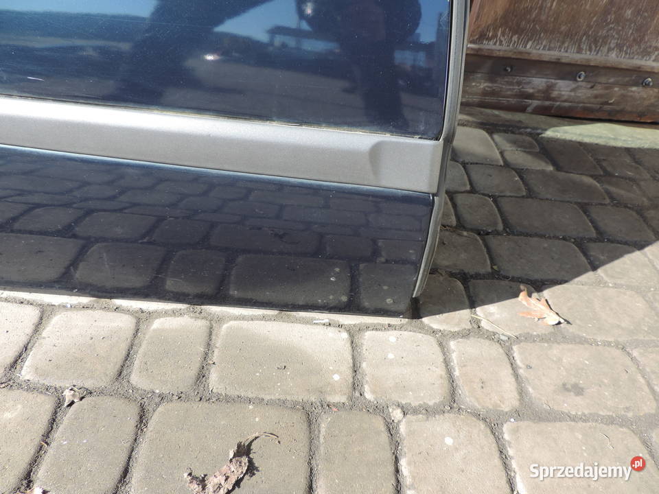 DRZWI PRAWY TYŁ RENAULT LAGUNA 2 HB FL NV903 osobowe Nowy Sącz sprzedam