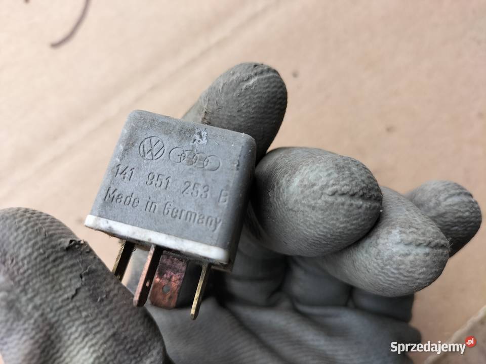 Przekaźnik HELLA VW SEAT AUDI SKODA 53 osobowe sprzedam