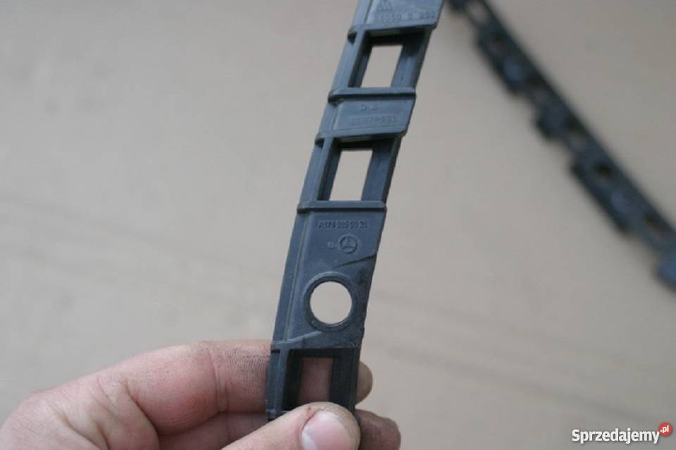 MERCEDES A KLASA W176 ŚLIZG ZDERZAKA TYŁ lubuskie Bieleń