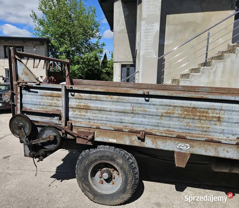 Rozrzutnik Agromet 35 t kompletny sprawny 1988 r Kożuchów