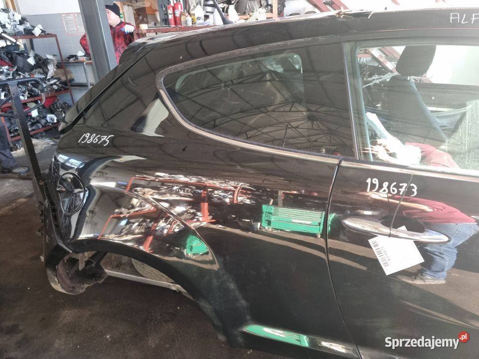 ĆWIARTKA BŁOTNIK PRAWY TYŁ ALFA ROMEO MITO VR805 sprzedam