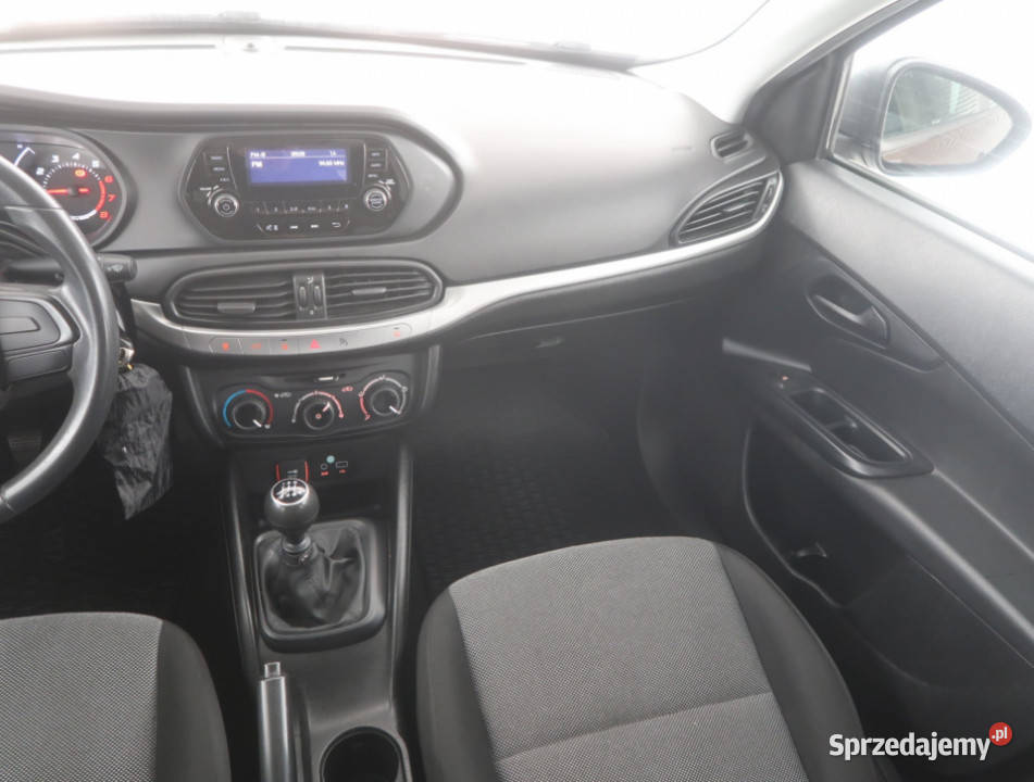 Fiat Tipo 14 16V Rok produkcji 2017 Bielany Wrocławskie