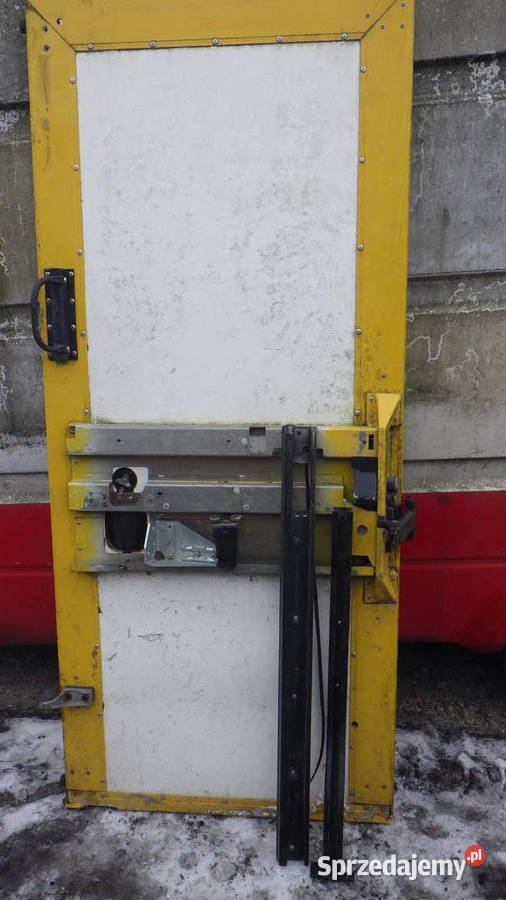 Mercedes Sprinter Boczne drzwi FoodTruck Motoryzacja