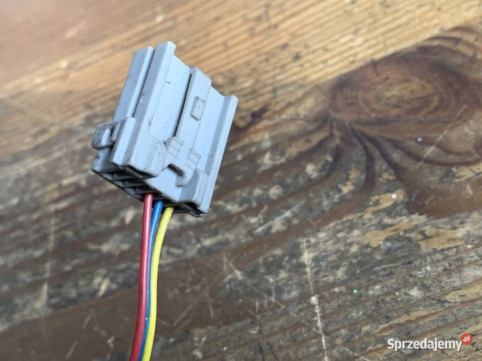Lusterko lewe NISSAN MICRA K12 3PIN 011031 Karoseria Margonin sprzedam