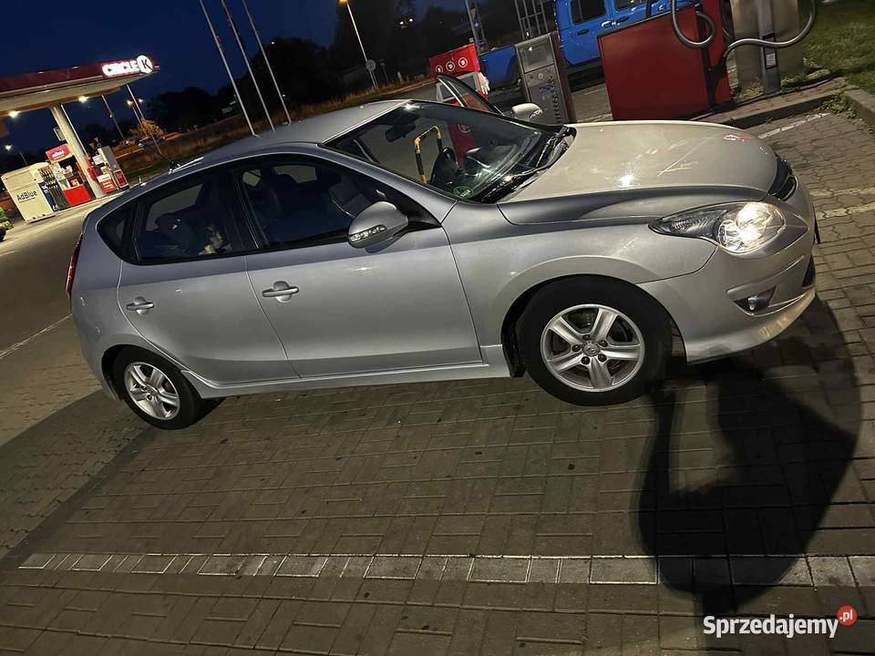 Sprzedam hyundai i30 2010 Rok produkcji 2010 Ostrowiec Świętokrzyski sprzedam