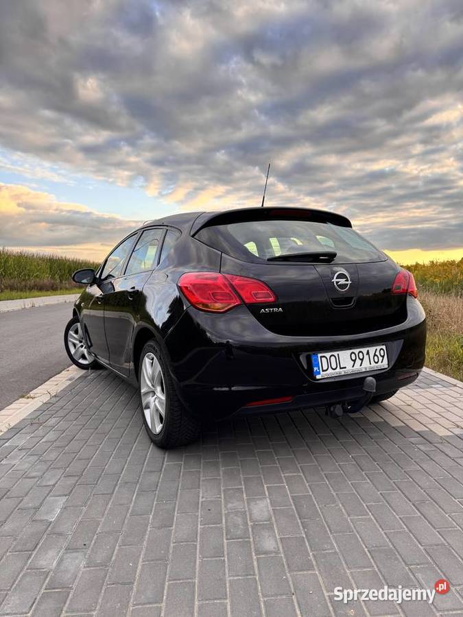 Opel Astra J 14 benzyna 2011 ASR (kontrola trakcji) Oleśnica
