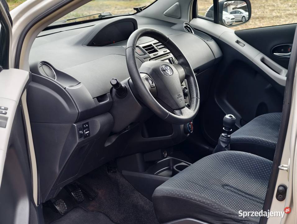 Toyota Yaris II 13 BOGATE WYPOSAŻENIE Świetny Kamieńsk