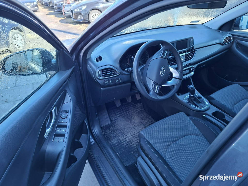 Hyundai i30 14 klima III 2017 łódzkie Łódź sprzedam