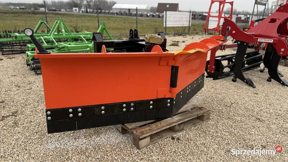 Ciężki pług strzałkowy Świecie