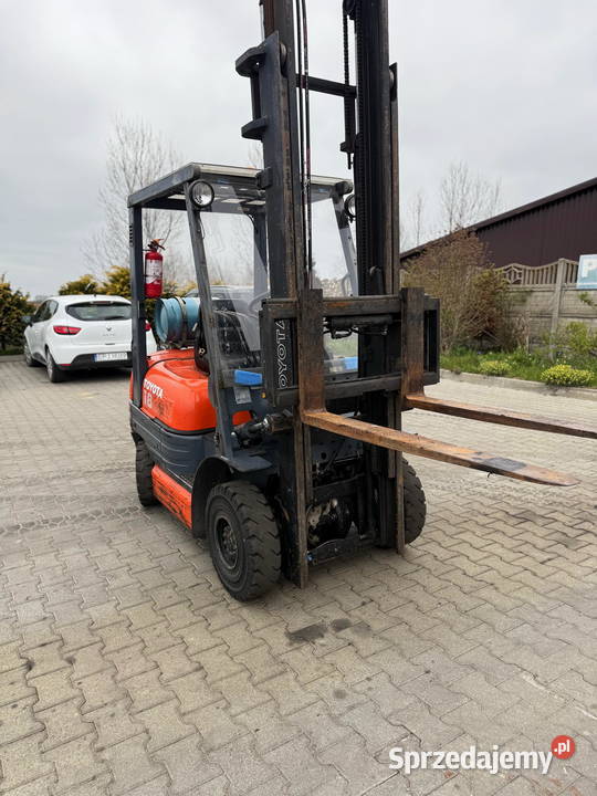 wózek widłowy TOYOTA 6FG18 1800 podnoszenie 370m Toyota Działoszyn