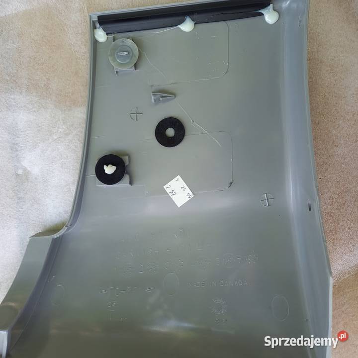 3892913KA8051RD0C00 Listwa błotnika lewa strona małopolskie