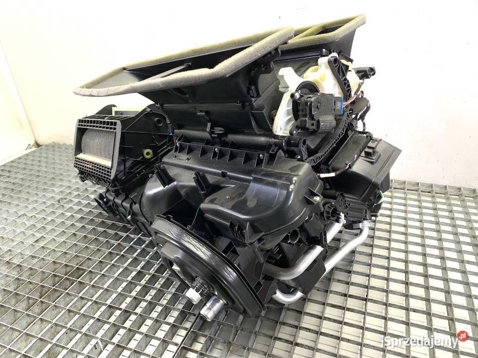 NAGRZEWNICA KOMPLETNA KOMBAJN AUDI Q3 II osobowe