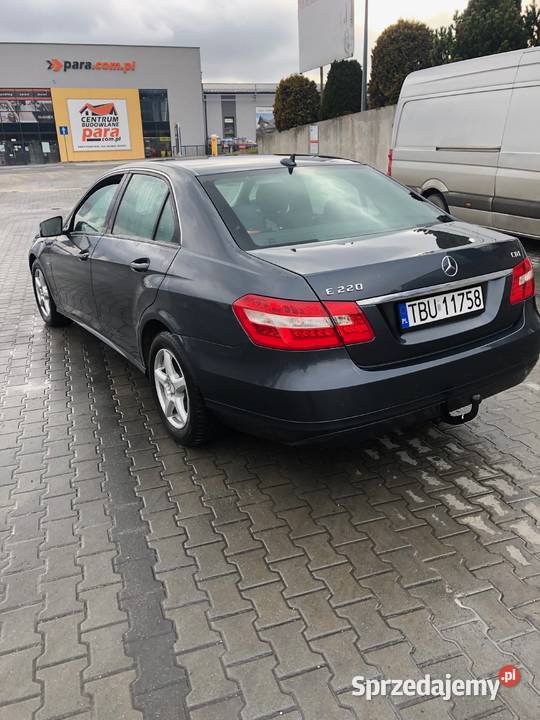 Mercedes w 212 Bronina