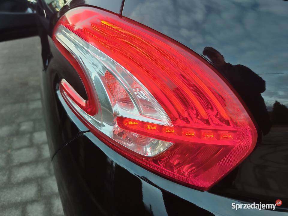Peugeot 208 14 hdi 2012 światła do jazdy dziennej śląskie Jaworzno