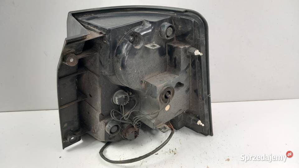 RANGE ROVER SPORT L320 LIFT LAMPA TYŁ LEWA Zbierkowo sprzedam