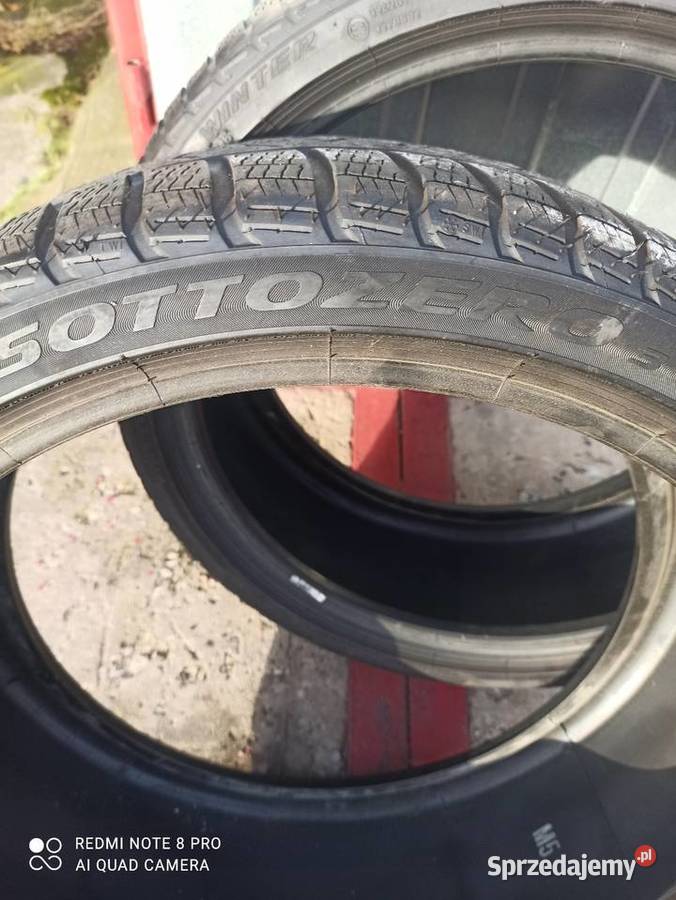 Opony zimowe Pirelli Sottozero 3 24535 R19 dwie świętokrzyskie sprzedam
