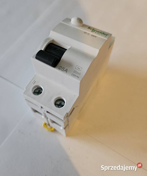 Wyłącznik różnicowoprądowy Schneider Electric Żary